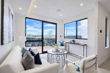 2/73 Te Taruna Drive, Milldale