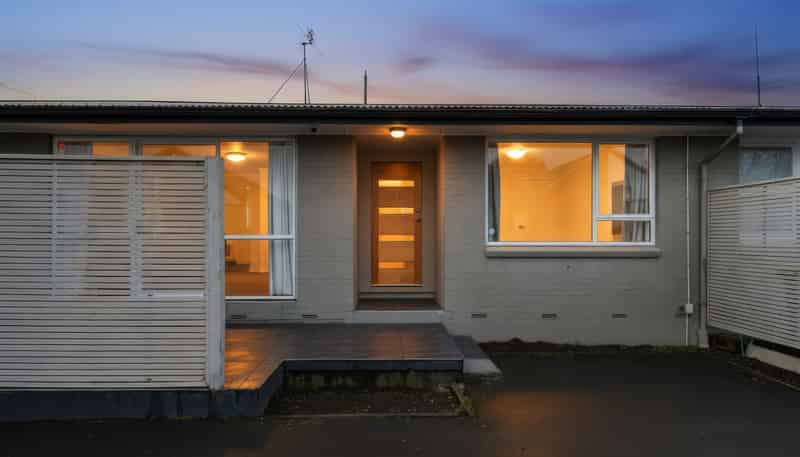 2/538 Gloucester Street, Linwood