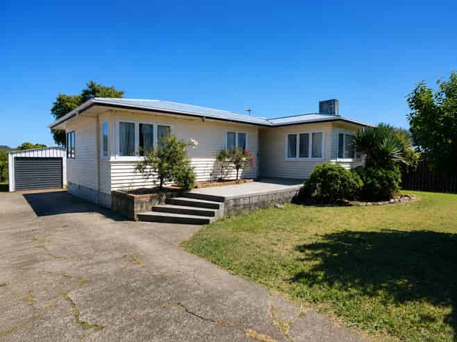 16 Mail Avenue, Weymouth