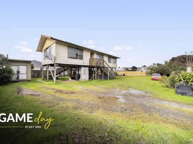 42 Beach Road, Te Atatu Peninsula