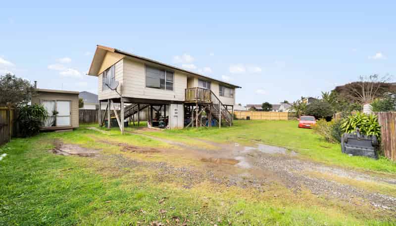 42 Beach Road, Te Atatu Peninsula