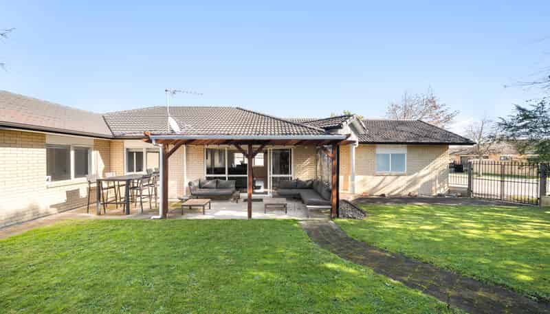 35 Carisbrook Crescent, Papakura