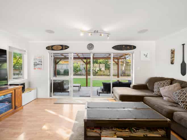 35 Carisbrook Crescent, Papakura