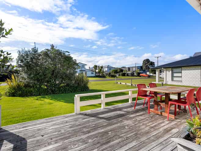 121 Beverley Terrace, Whangamata