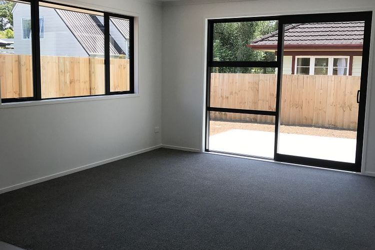 Modern 2BR Home w/ Garden & Parking - Widok 3