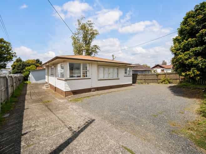 134 & 134a Browns Road, Manurewa