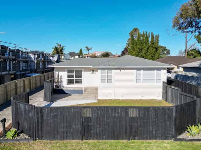 64A Mclean Avenue, Papatoetoe