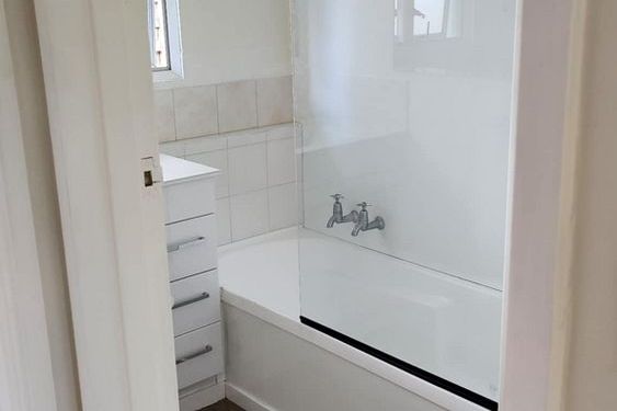 Private 2 bedroom Unit in Bellevue - Vista 6