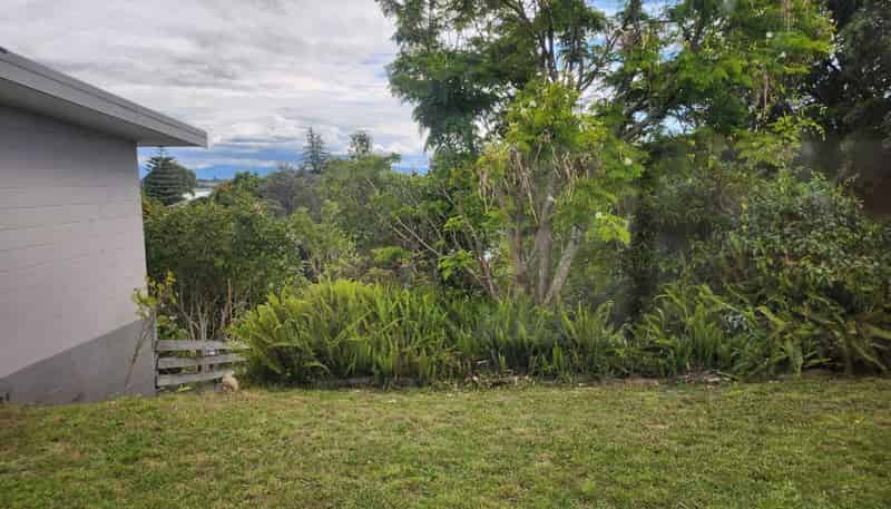 63 Anne Road, Bellevue