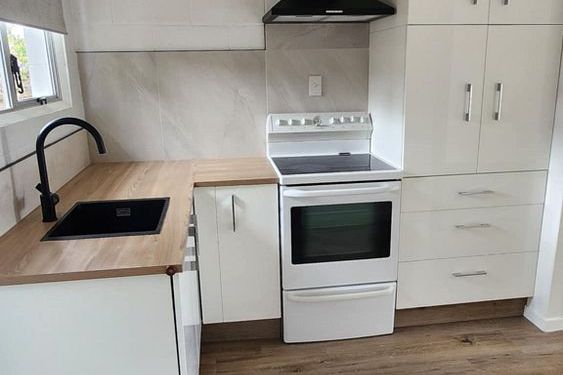 Private 2 bedroom Unit in Bellevue - Vista 2