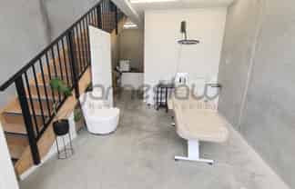 Prime Mt Wellington Commercial Unit with Rent