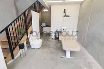 Prime Mt Wellington Commercial Unit with Rent