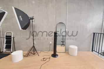 Prime Mt Wellington Commercial Unit with Rent