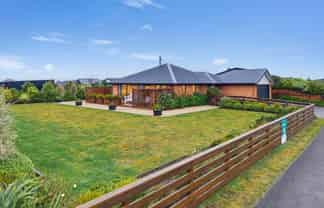 3/2 Loe Place, Amberley