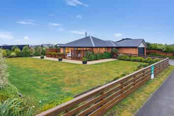 3/2 Loe Place, Amberley