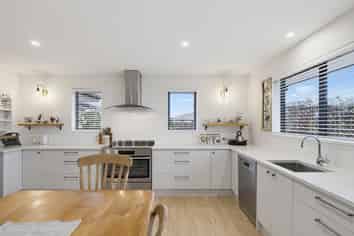3/2 Loe Place, Amberley