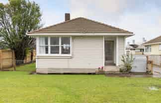 3 Thames Street, ROSLYN