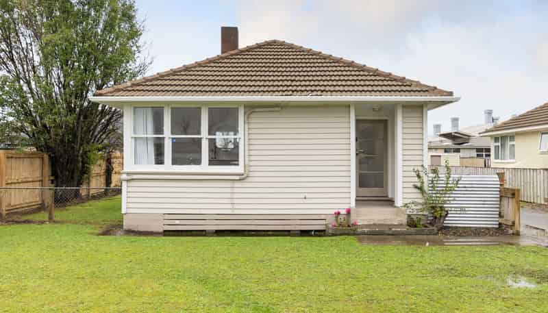3 Thames Street, ROSLYN
