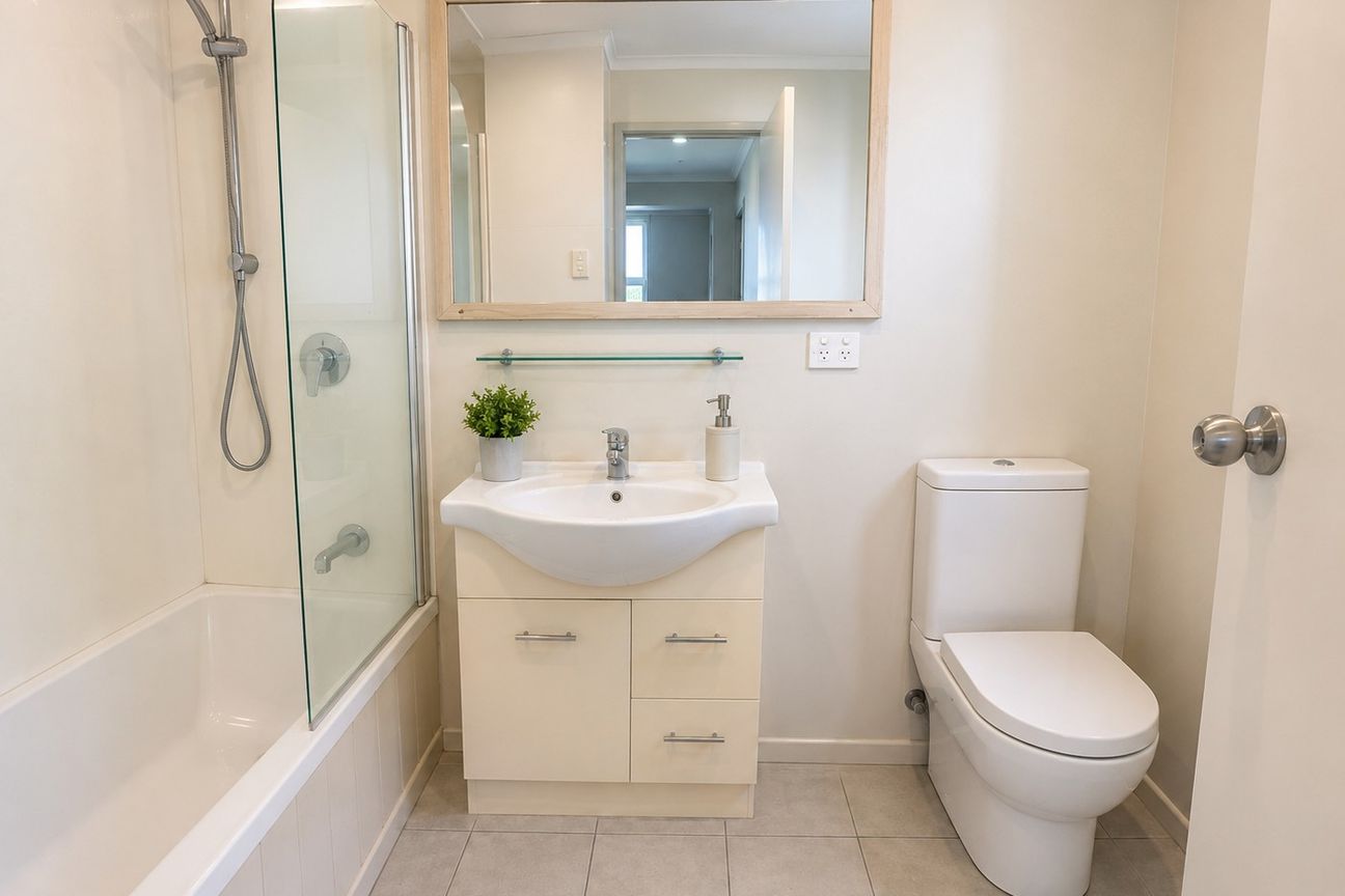 Charming 3-Bedroom Cottage with Conservatory & Orchard Living – Glenview, Hamilton - Meer