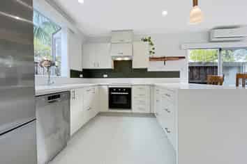 12a Waterfront Road, Mangere Bridge