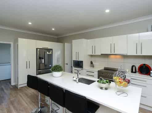 201 Willowpark Road South, Hastings
