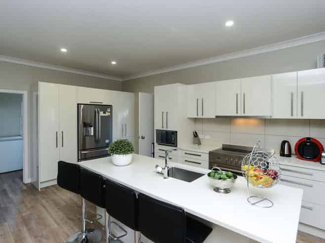 201 Willowpark Road South, Hastings