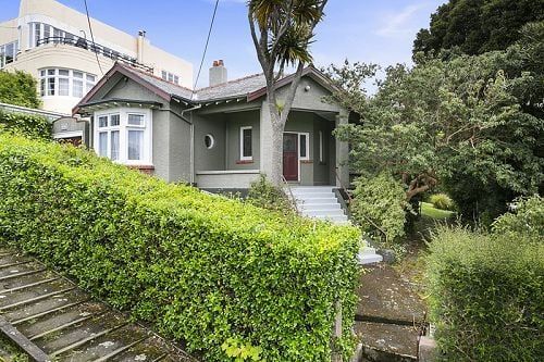 Spacious 6-Bedroom Home in North Dunedin - Widok 3