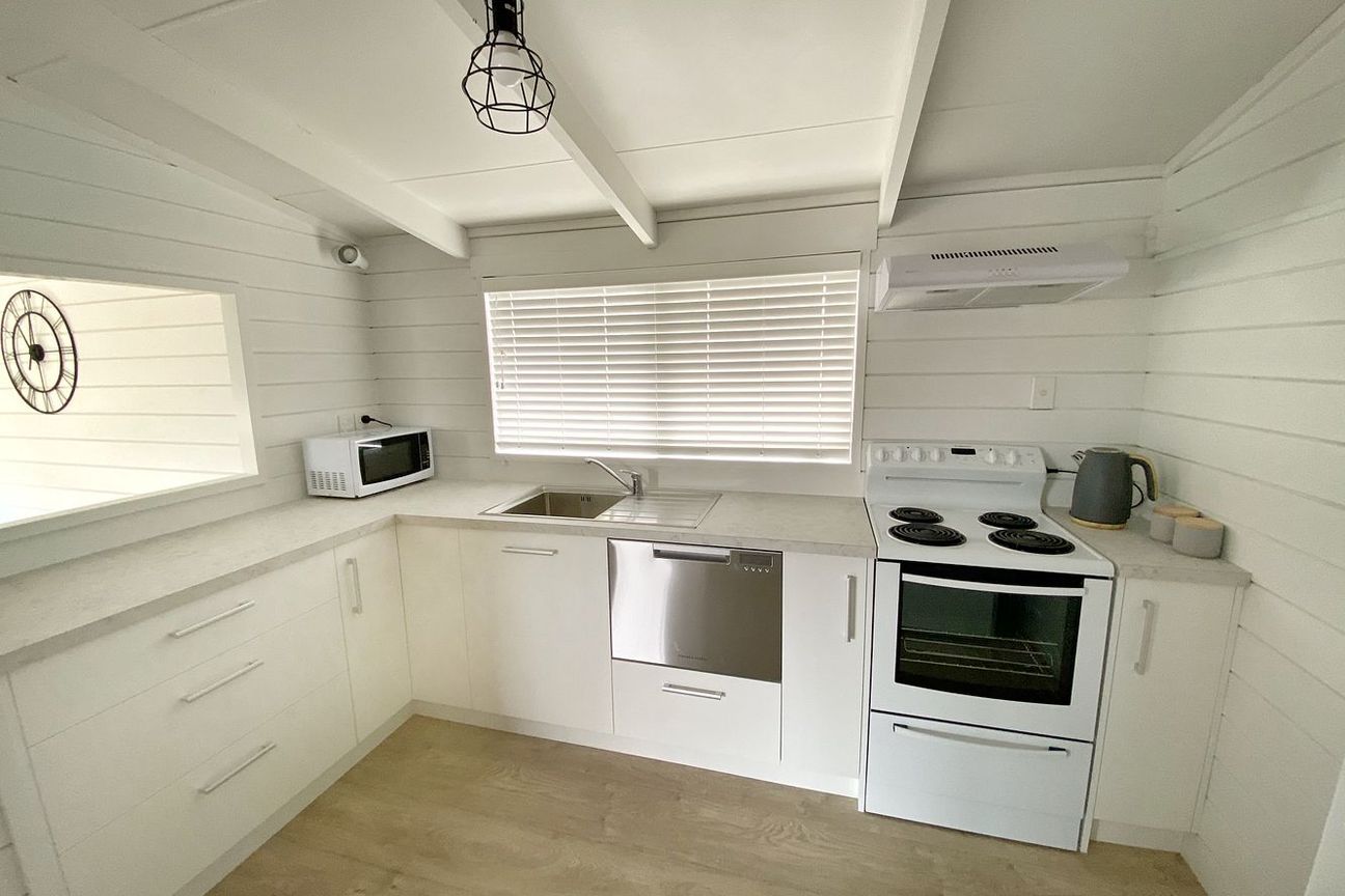 Captivating  3 bedroom sunny house. - Widok 5