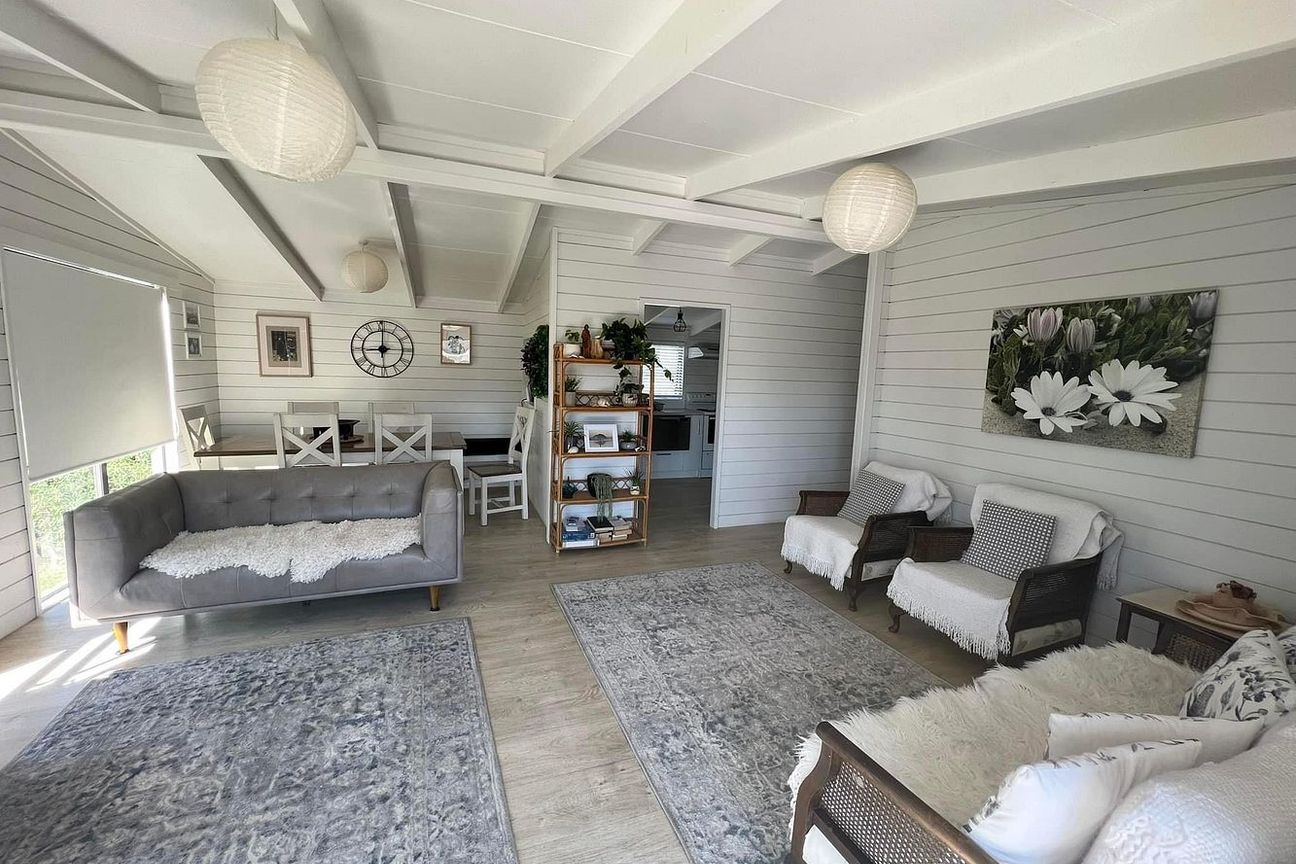 Captivating  3 bedroom sunny house. - Widok 3