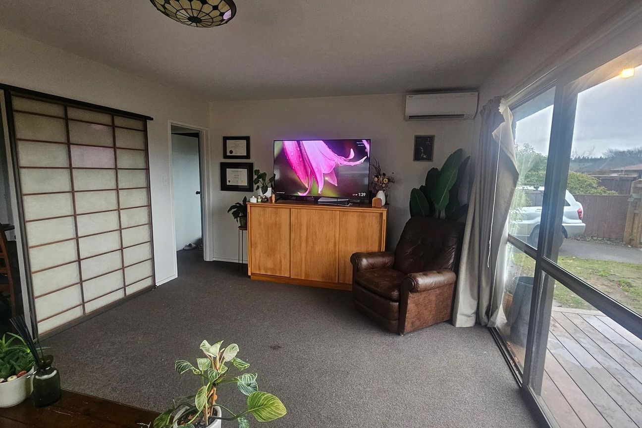 Wonderfully updated 2-Bed Home in Parklands - Widok 3