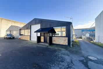 Mangere Industrial Unit | 267 m2