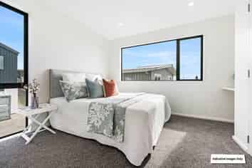 3/285 Te Atatu Road, Te Atatu South