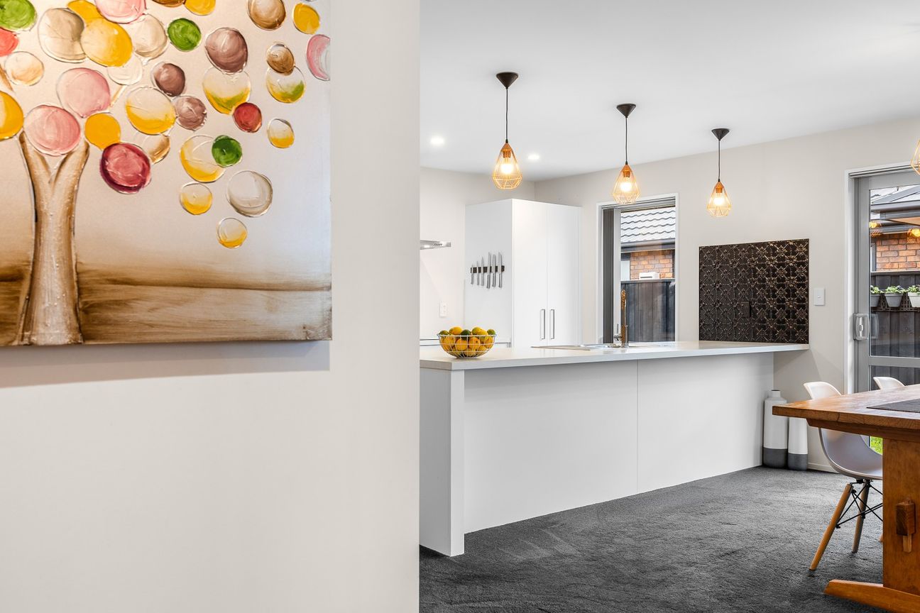 A Home You'll Love Coming Home To - Więcej