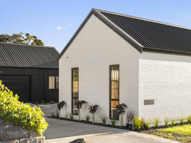 10 Kerr Crescent, Patumahoe