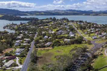 1 Beach Road, Mangonui