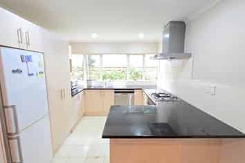 21 Edgewood Way, Henderson