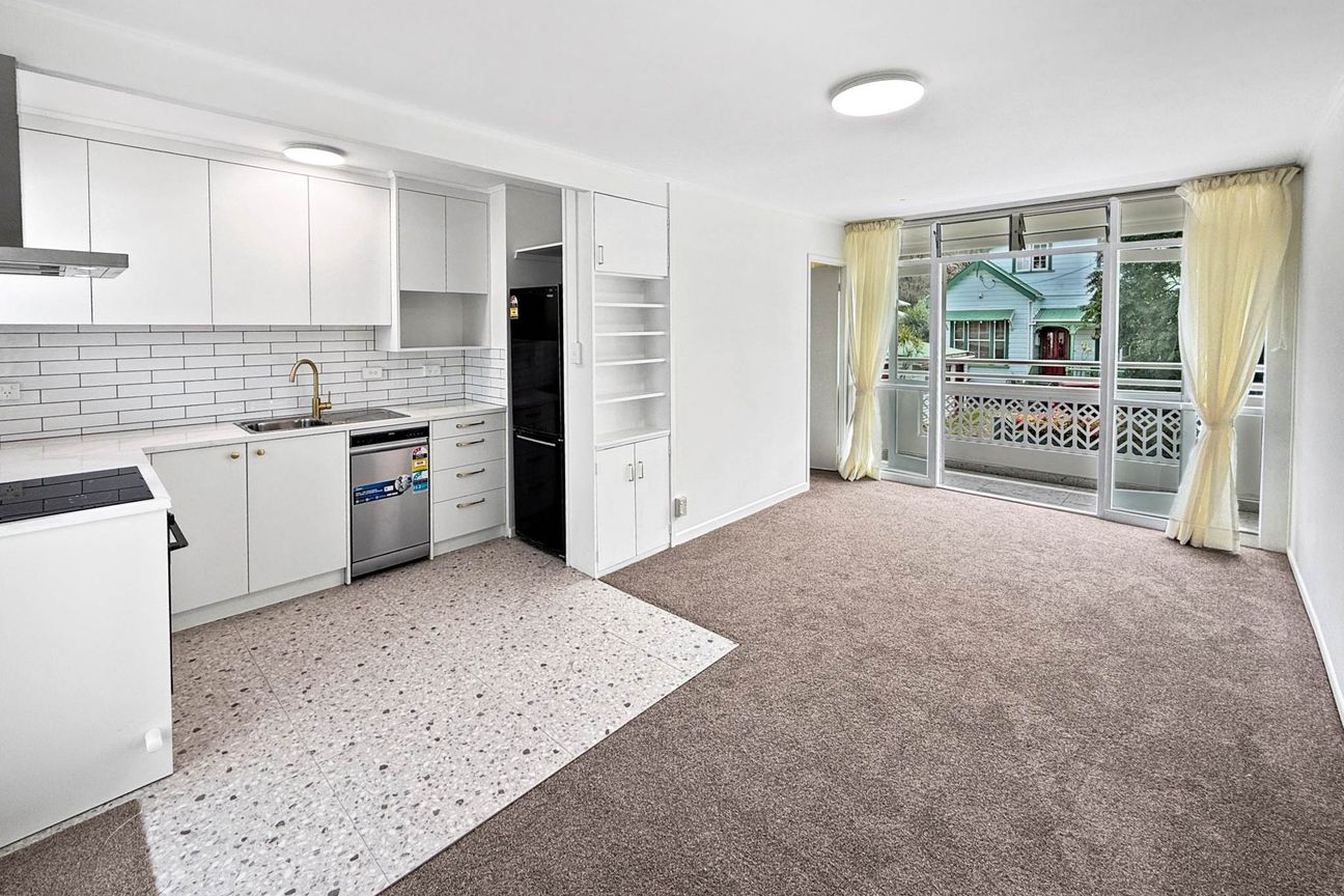 Renovated apartments located in the heart of G... - Vista 3