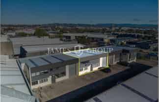 COMPACT INDUSTRIAL UNIT IN PRIME AVONDALE
