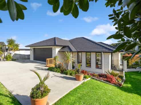 4 Hewson Drive, Snells Beach