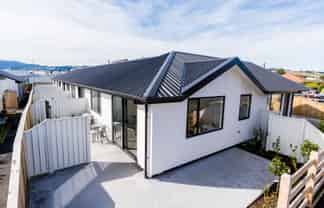 2/2 Forth Street, Mosgiel