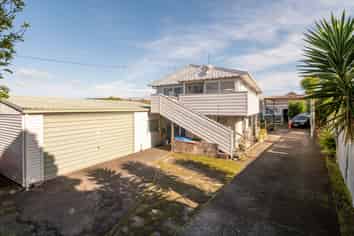 2 Spencer Street, Western Heights