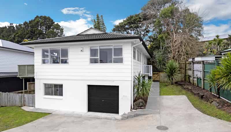 507 West Coast Road, Oratia