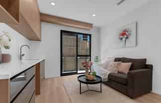 138 McQuoids Road, Flat Bush