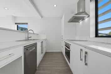22 Mangrove Lane, Albany