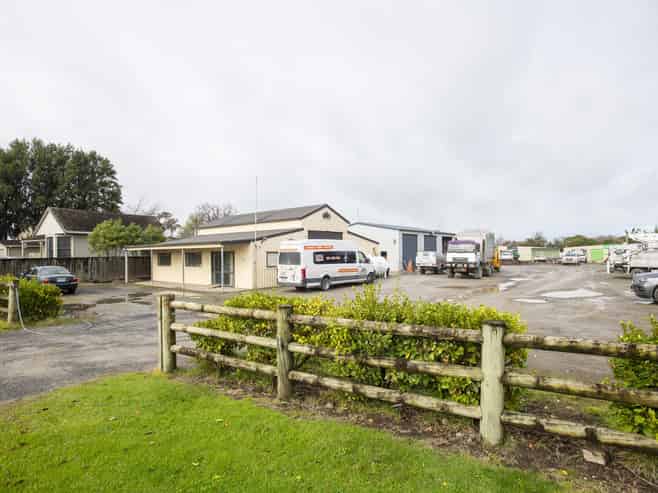 Substantial Yard & Workshop Complex for Lease