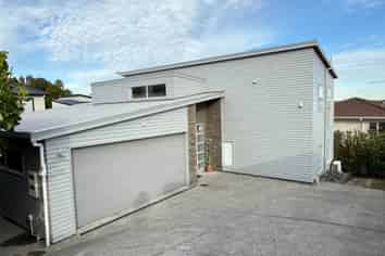 806A East Coast Road, Oteha