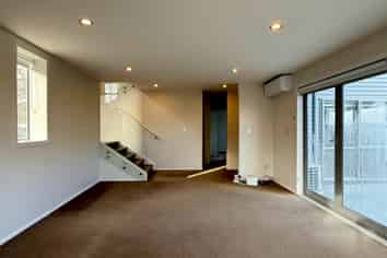 806A East Coast Road, Oteha