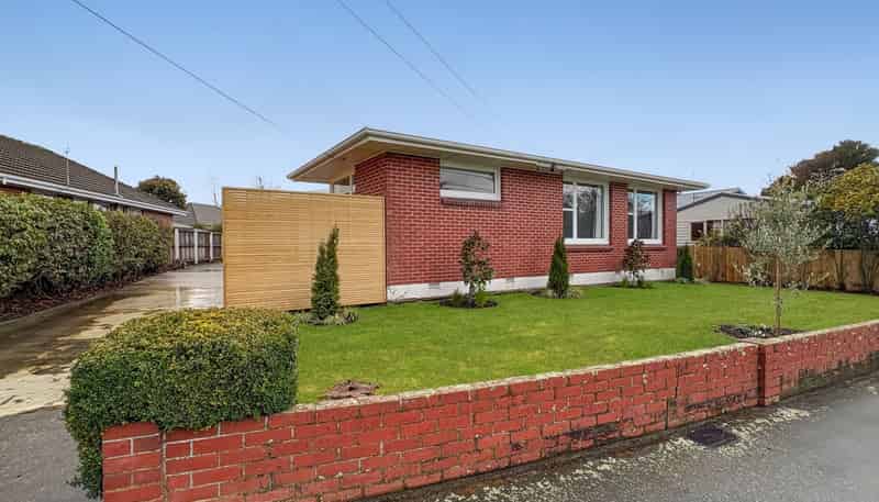 24 Greendale Av, Avonhead