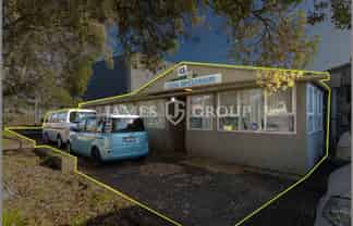 Mangere Bridge Industrial Unit With Gas