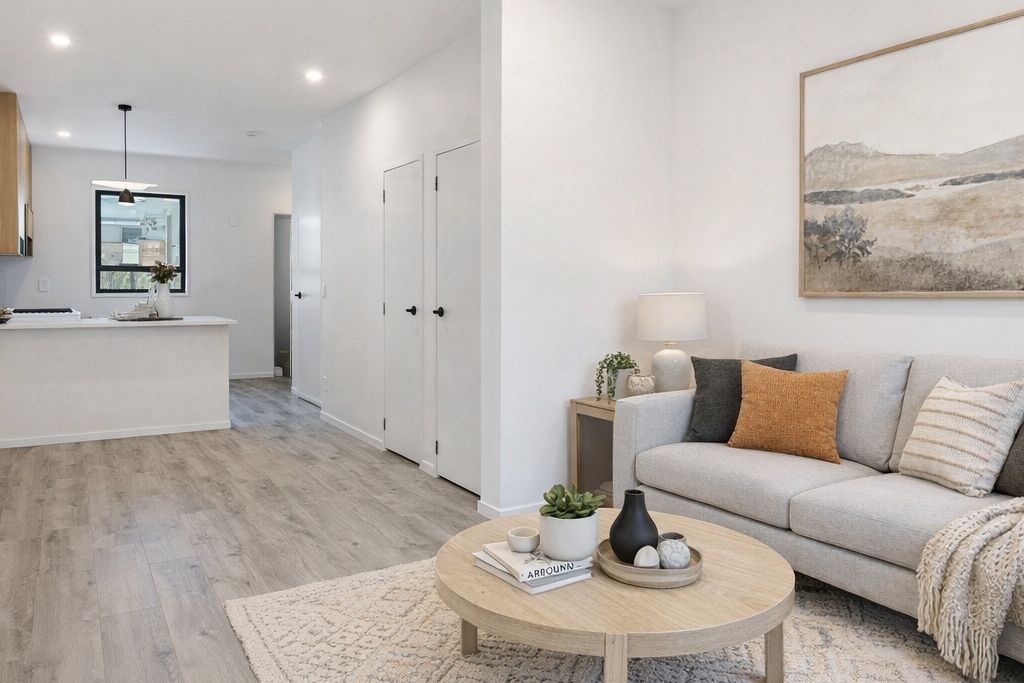 This brand new two bedroom, Two bathroom + Study townhouse is now available for rent. - Widok 3